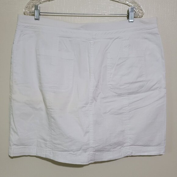 Karen Scott Skirt w/Shorts - Picture 2 of 4